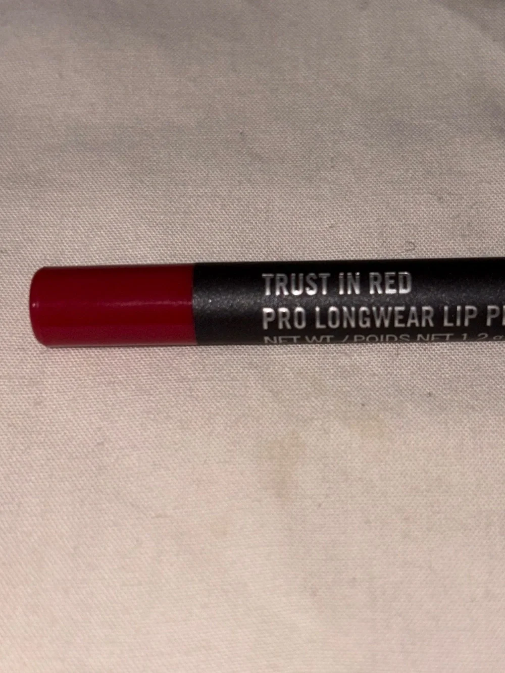 MAC Cosmetics Pro Longwear Lip Pencil (Trust in Red)